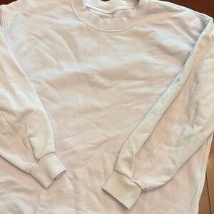 Women’s light lavender sweatshirt a bit oversized